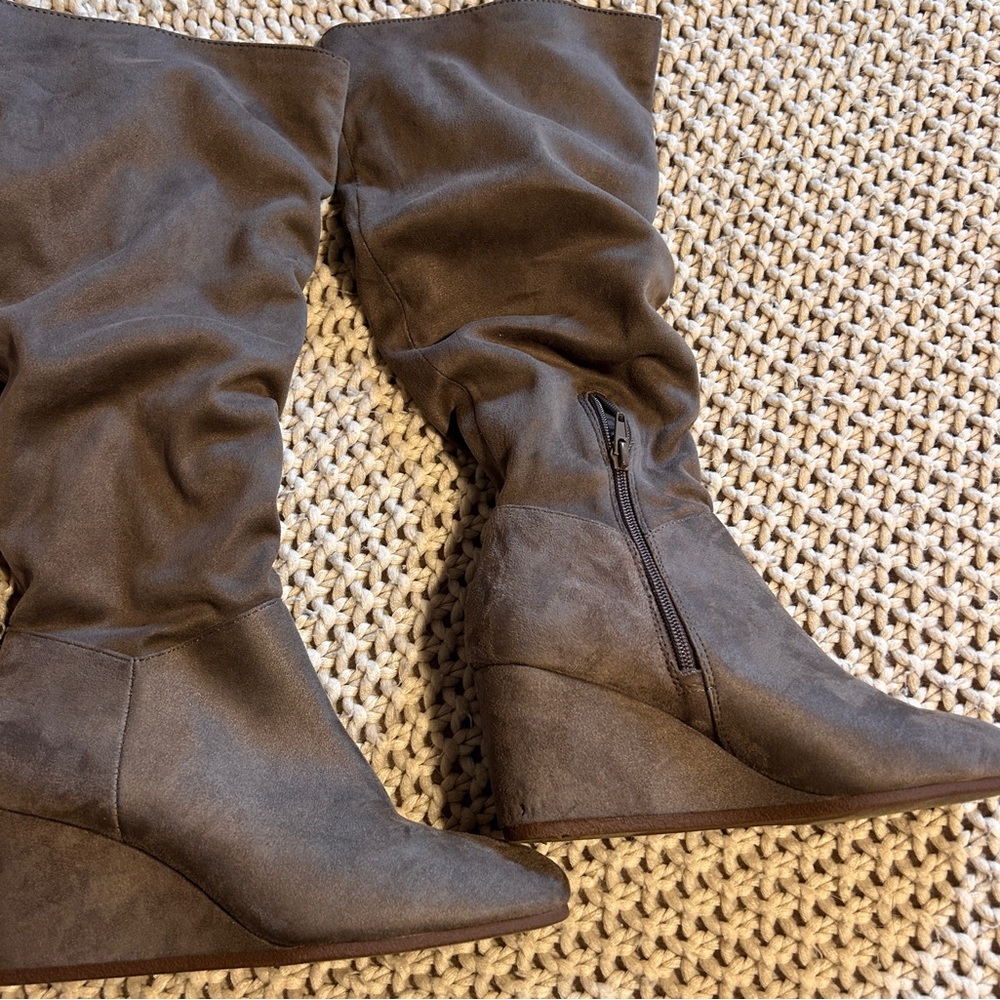 Women's Slouchy Wedge Boots - Gray